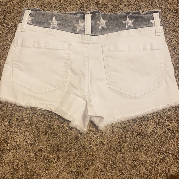 🧡 2/$15🧡 American Flag Button Up Shorts 💙⭐️❤️ - Picture 8 of 15